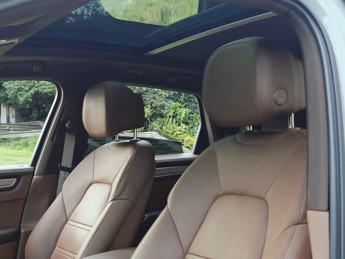 Porsche Cayenne New Energy 2023 Cayenne E-Hybrid 2.0T Platinum Edition фото 11