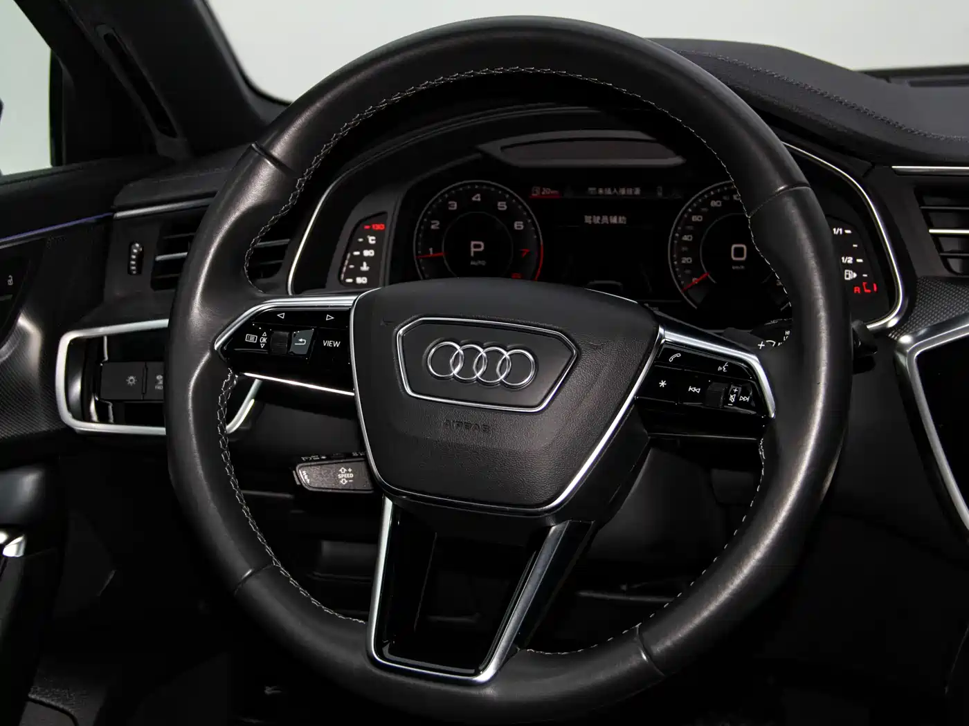 Audi A6L 2021 40 TFSI Luxury Sport фото 27
