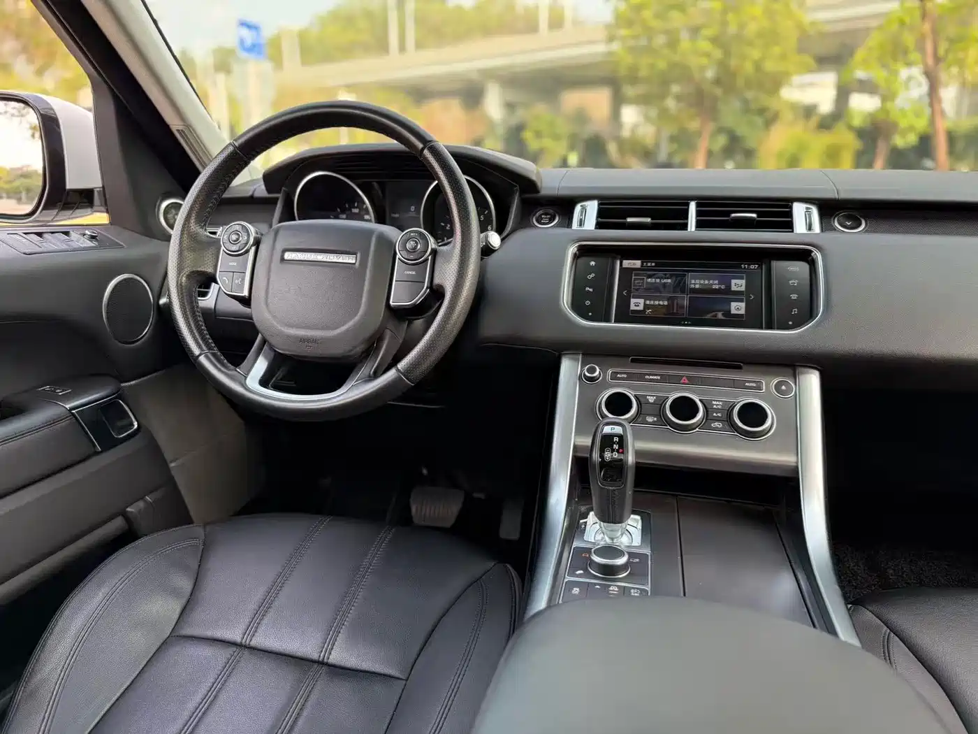 Land Rover Range Rover Sport 2017 3.0 SC V6 SE фото 8