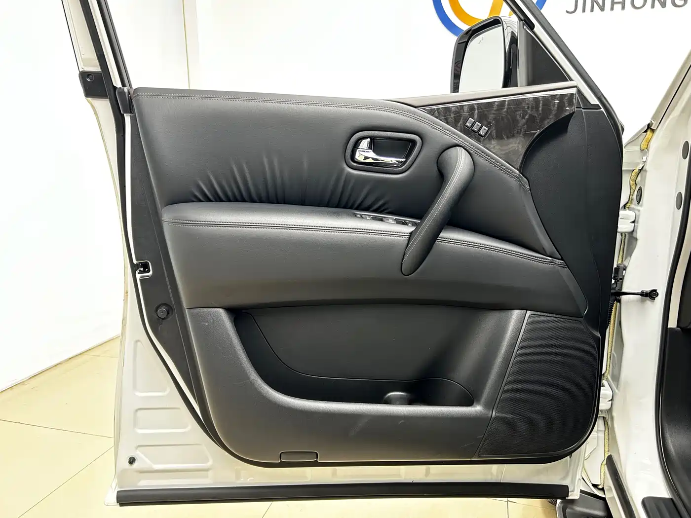 Nissan Patrol 2023 ARMADA 5.6L Armada Flagship Edition фото 4