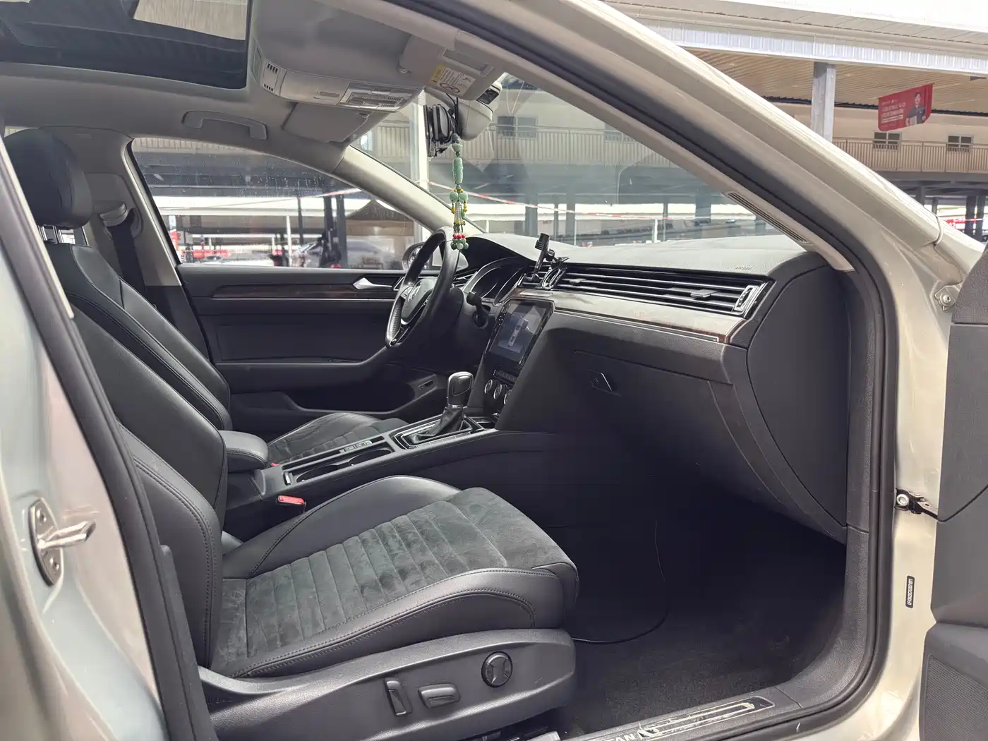 Volkswagen Magotan 2017 330TSI DSG Luxury фото 20
