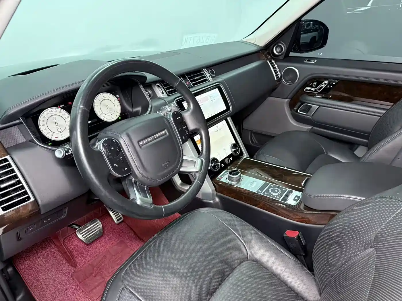 Photo 9 - Land Rover Range Rover