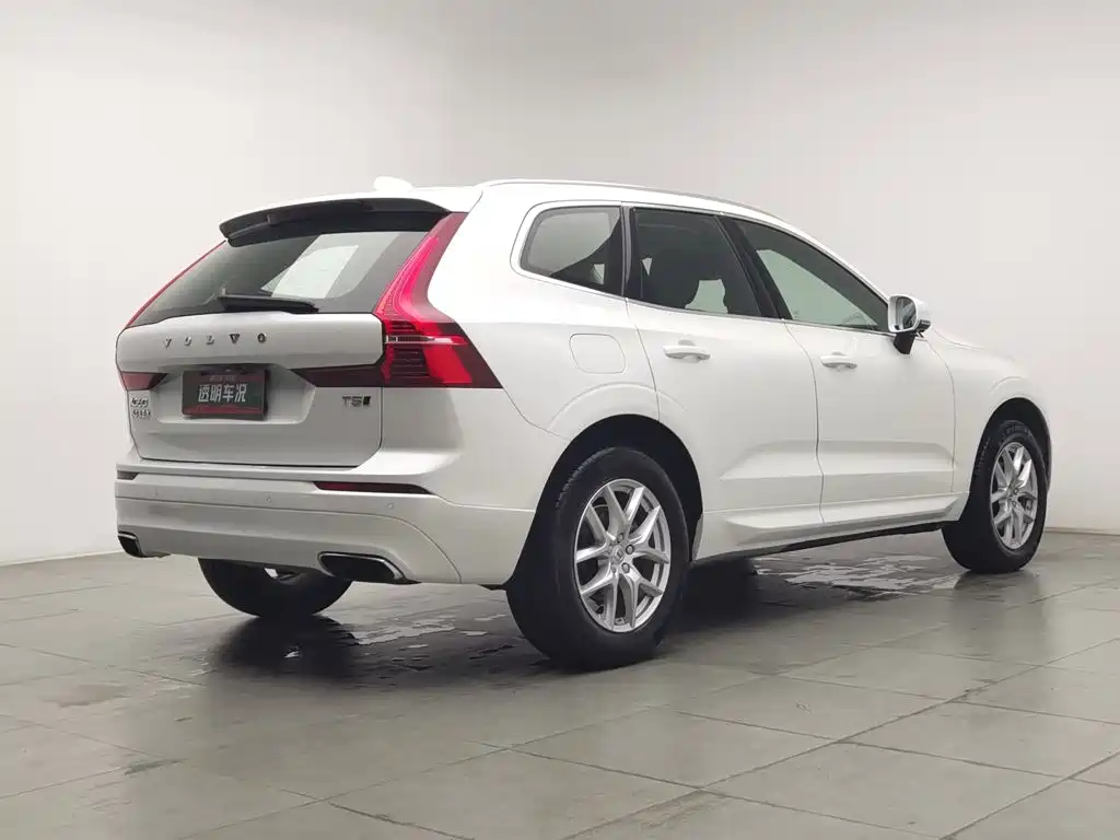 Фото 2 - Volvo XC60
