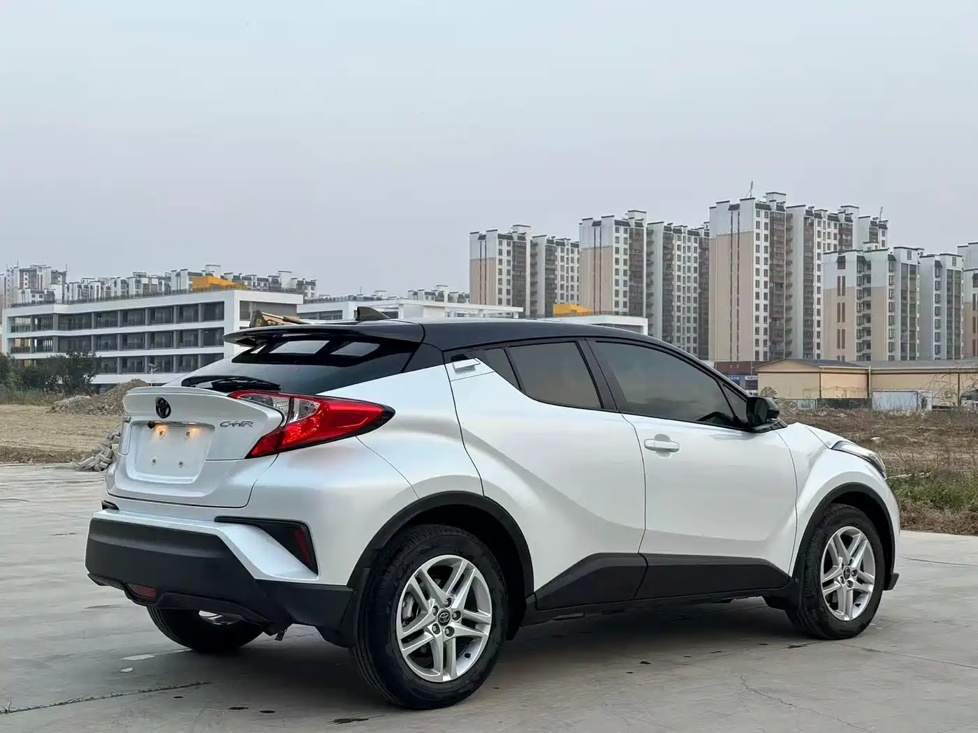Toyota C-HR 2023 Model 2.0L Comfort Edition фото 9