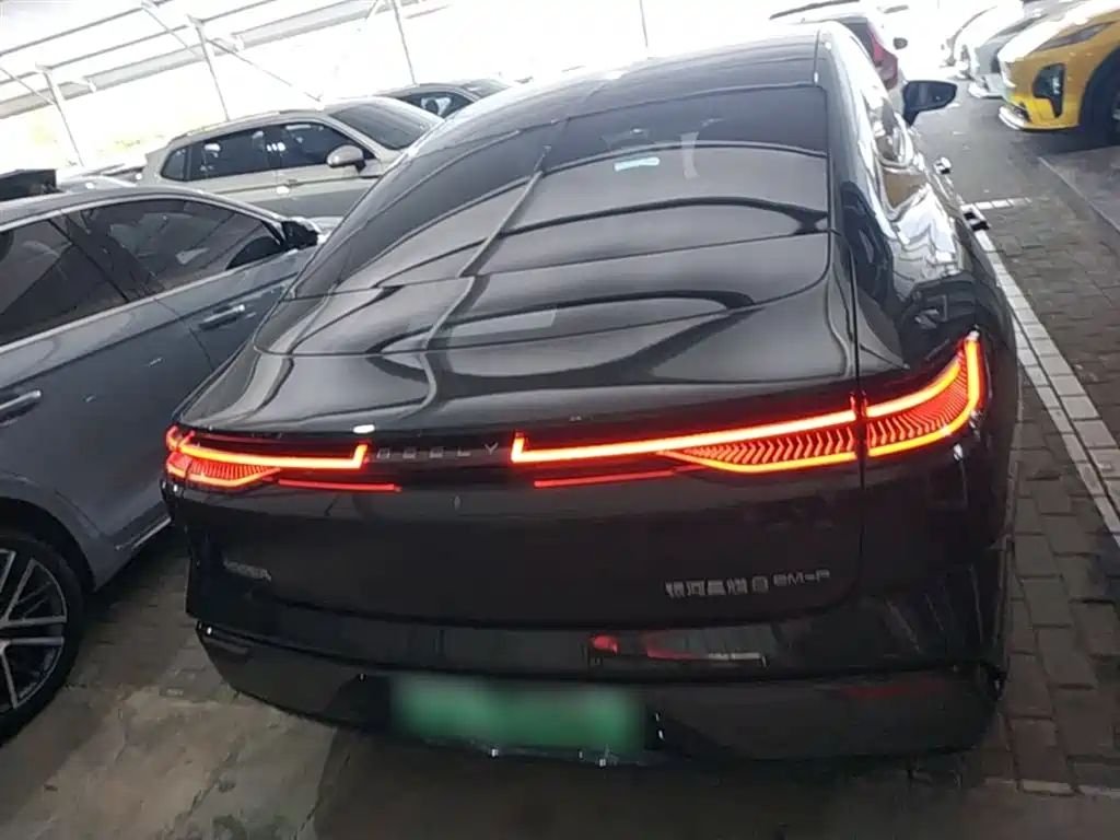 Geely Galaxy Galaxy Xingyao 8 2025 130km EM-P Starship Edition фото 6