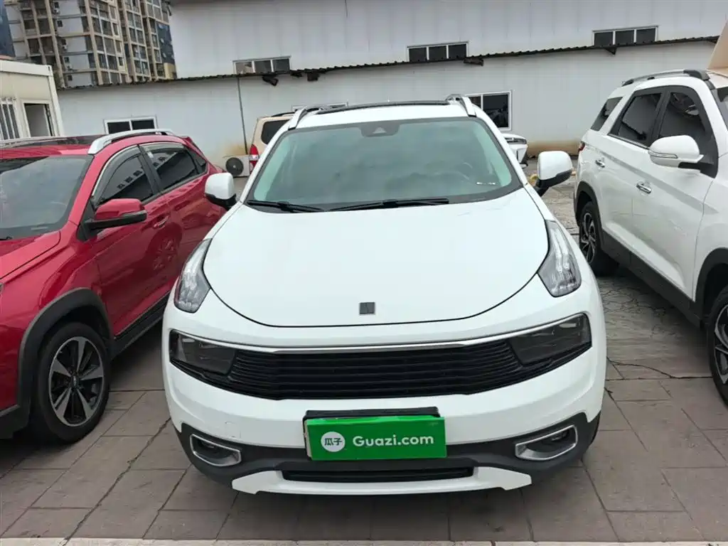 Lynk & Co 01 2017 2.0T 2WD Pro Version фото 3