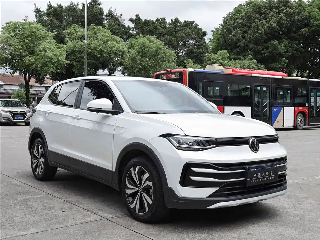 Volkswagen Tharu 2025 Model Rising Star 1.5L Advance Edition фото 3