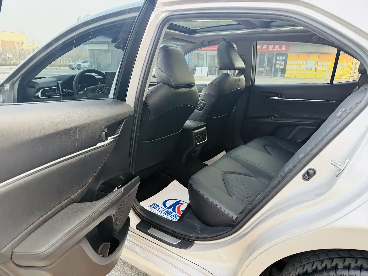 Toyota Camry 2021 2.5G Luxury Edition фото 8