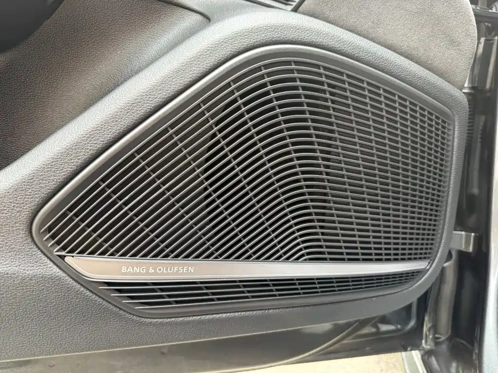 Photo 11 - Audi A4L