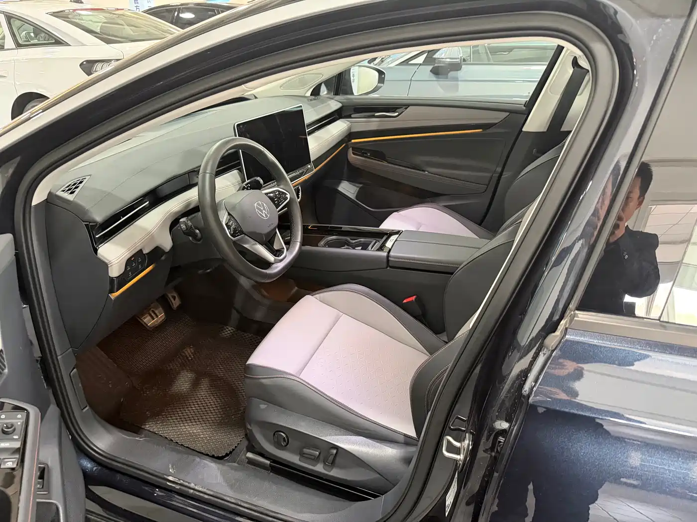 VOLKSWAGEN ID.7 VIZZION