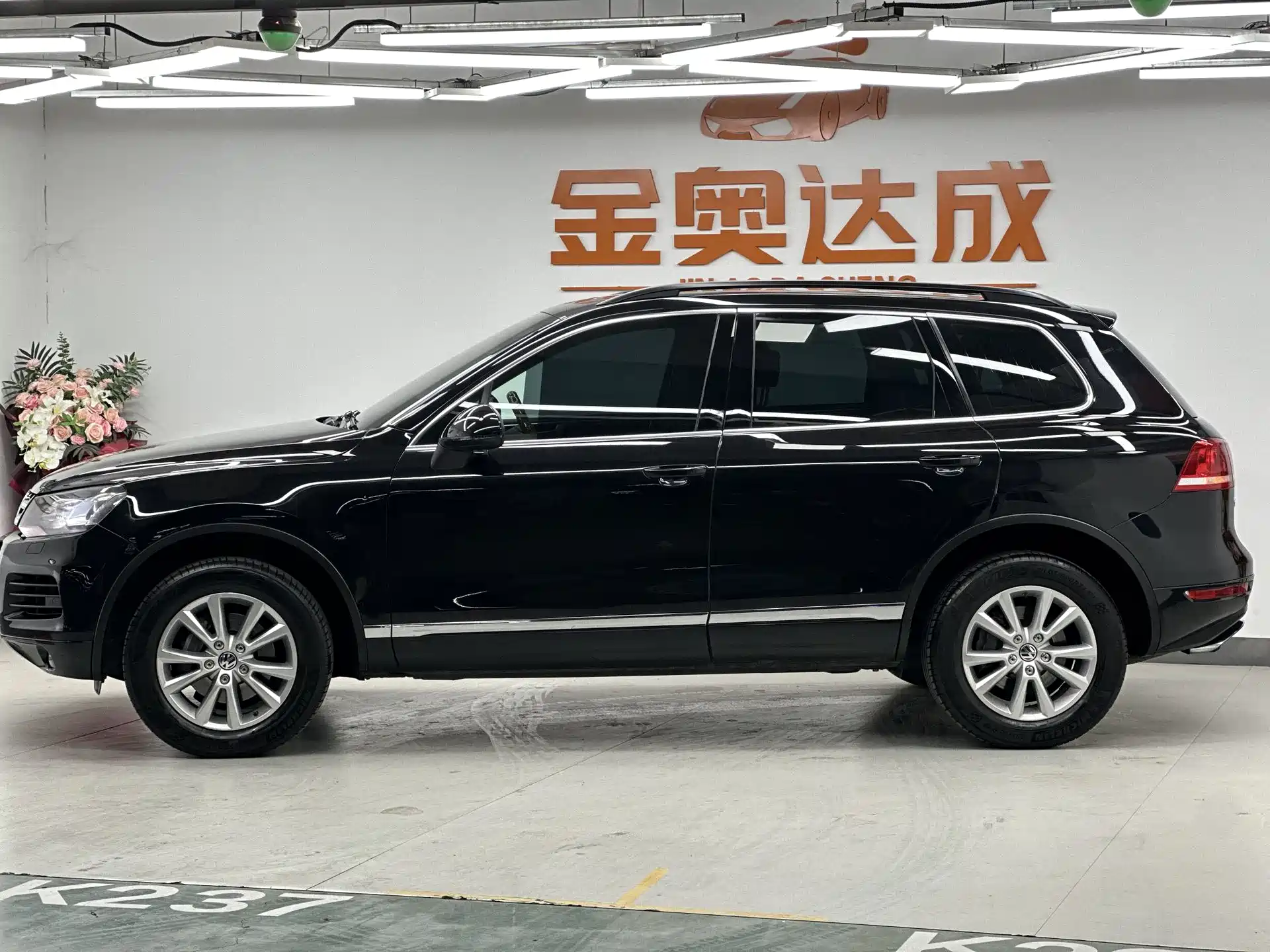 Фото 8 - Volkswagen Touareg