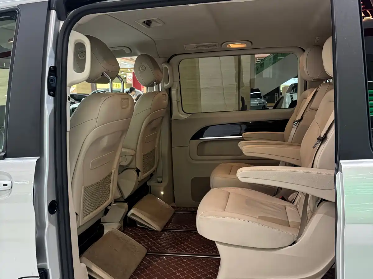 Mercedes-Benz V-Class 2016 V 260 Navigator фото 8