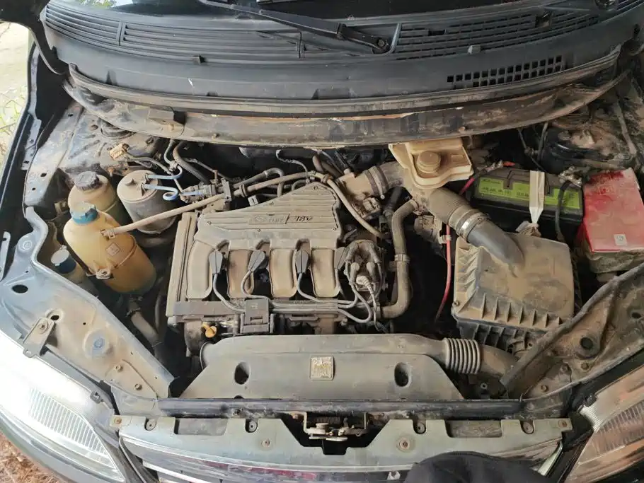 Zotye M300 2015 2010 Model 1.6L Bi-Fuel Standard 6-Seater