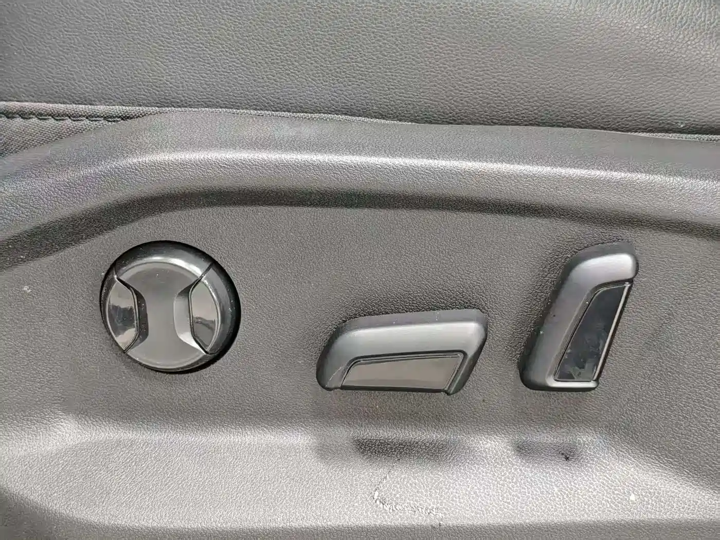 Volkswagen Tharu 2021 280TSI 2WD Luxury Plus фото 8