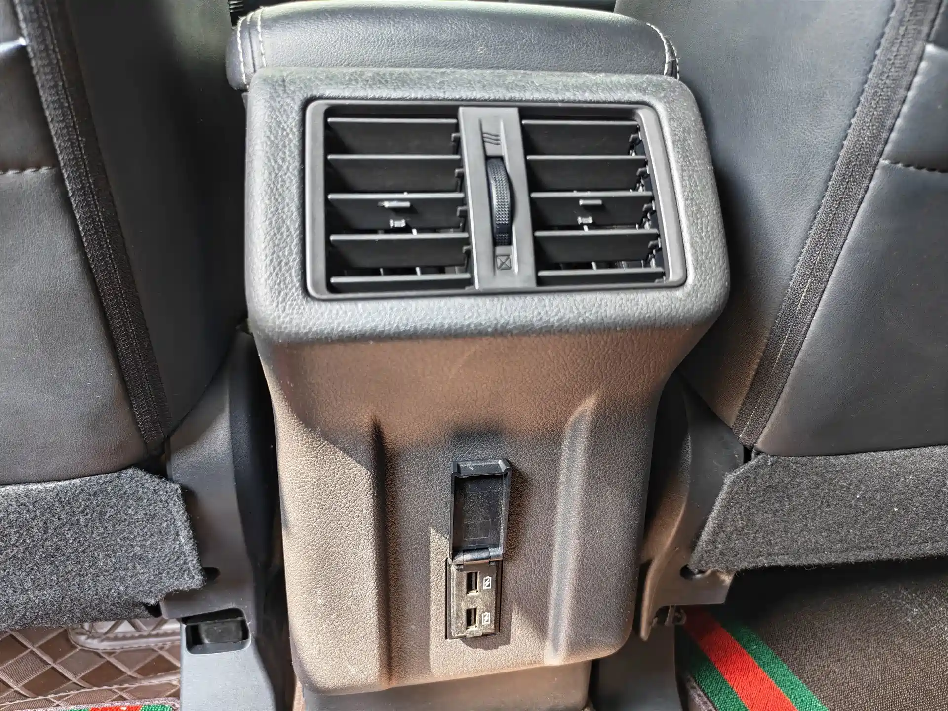 Фото 24 - Mitsubishi Outlander