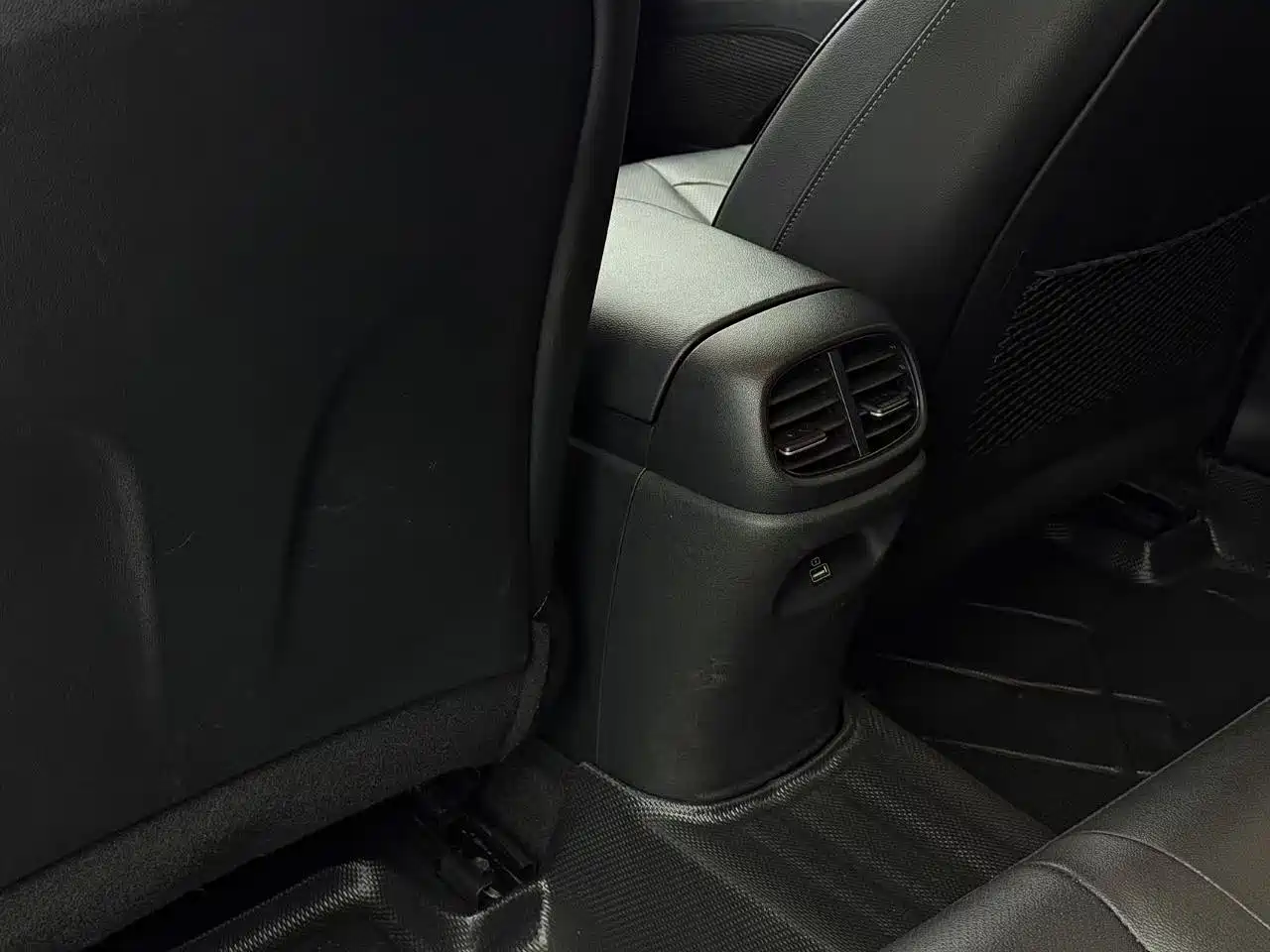 Hyundai Elantra 2022 1.5L CVT GLX Elite Edition фото 20