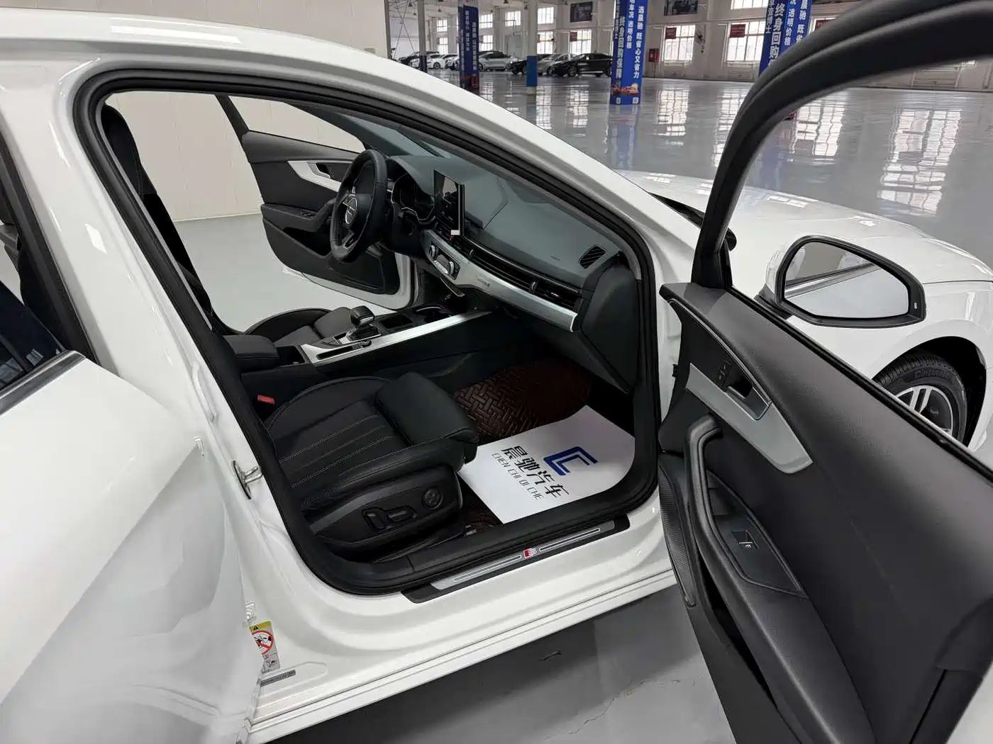 Audi A4L 2020 40 TFSI quattro Luxury Dynamic фото 13