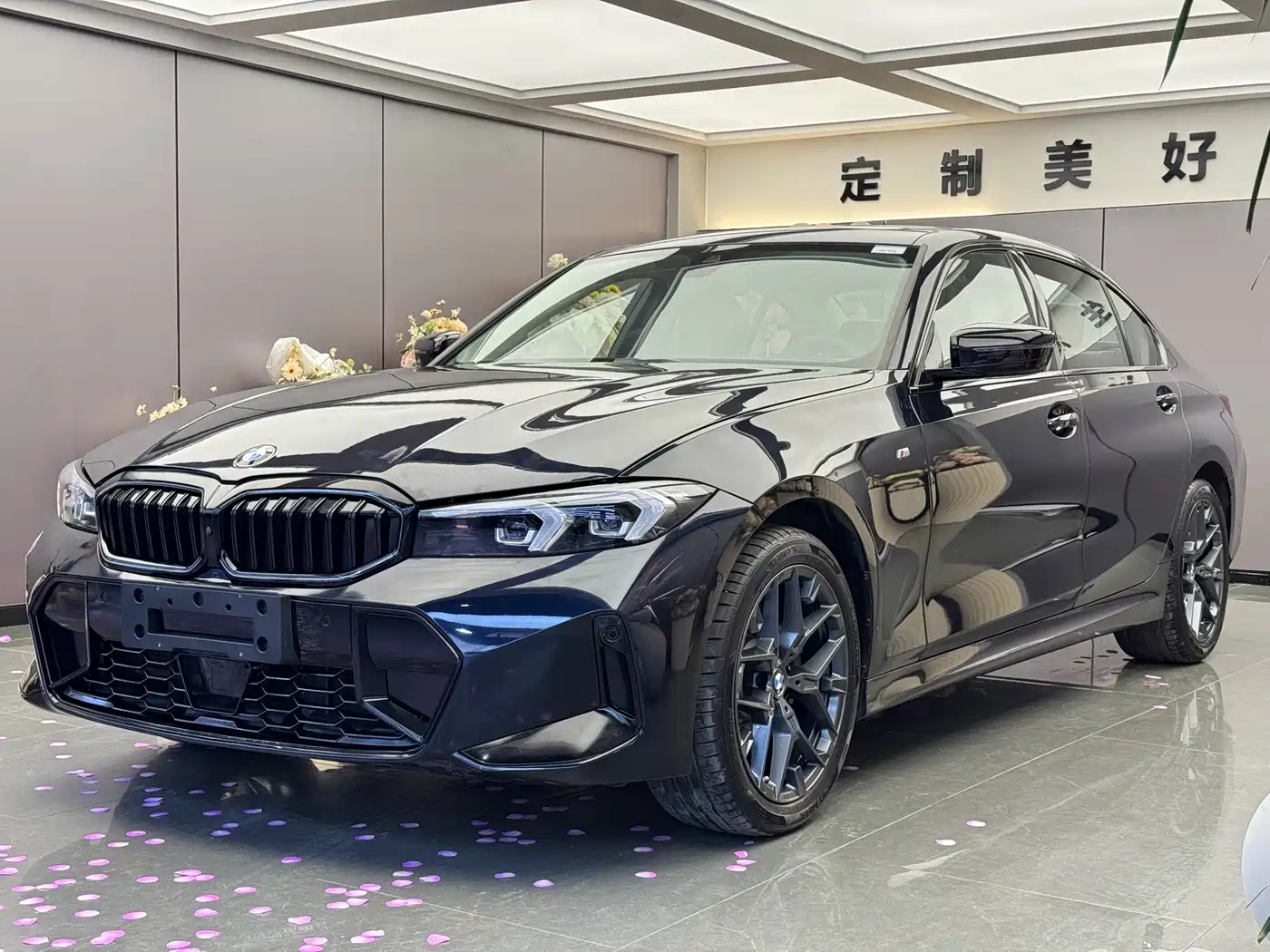 BMW 3 Series 2025 330Li M Sport Night Edition