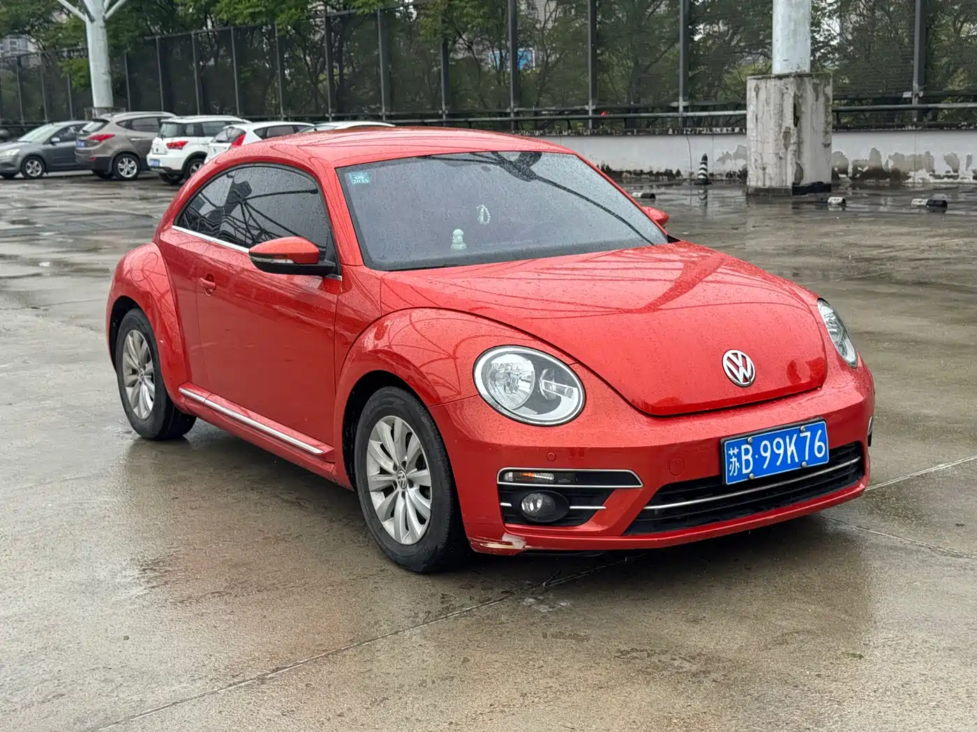 Volkswagen Beetle 2016 Model 180TSI Club Edition фото 3