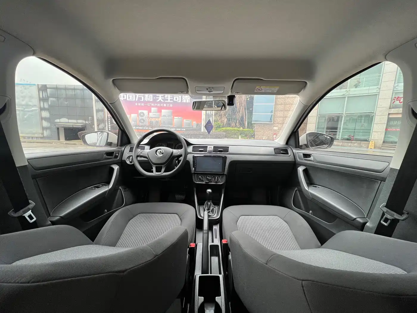 Volkswagen Santana 2016 1.6L Automatic Trend Edition фото 13