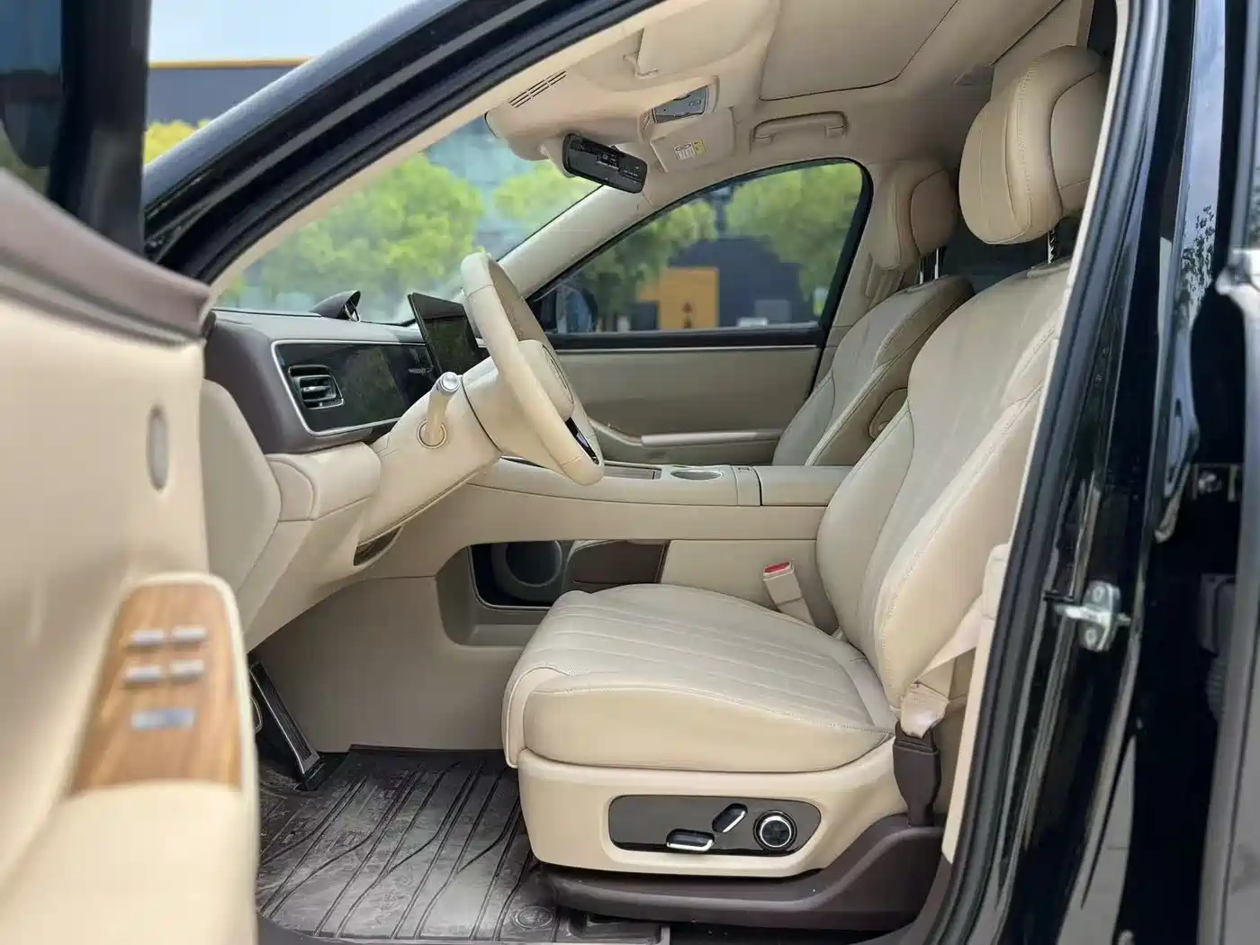 AITO Wenjie AITO M7 2026 Pure Electric Max Long Range 5-seater фото 4