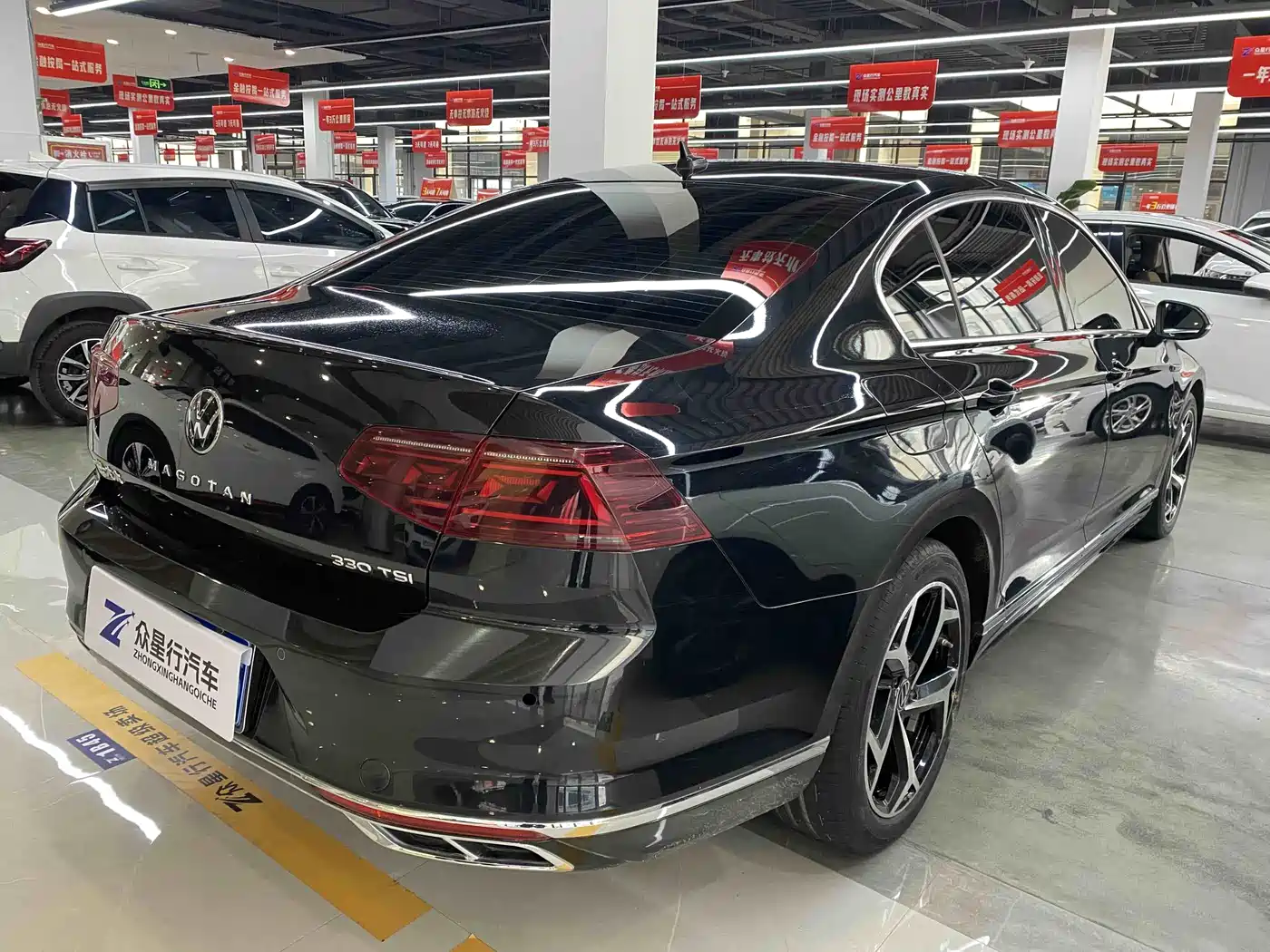 Volkswagen Magotan 2023 Model 2 Million Commemorative Edition 330TSI DSG Luxury фото 4
