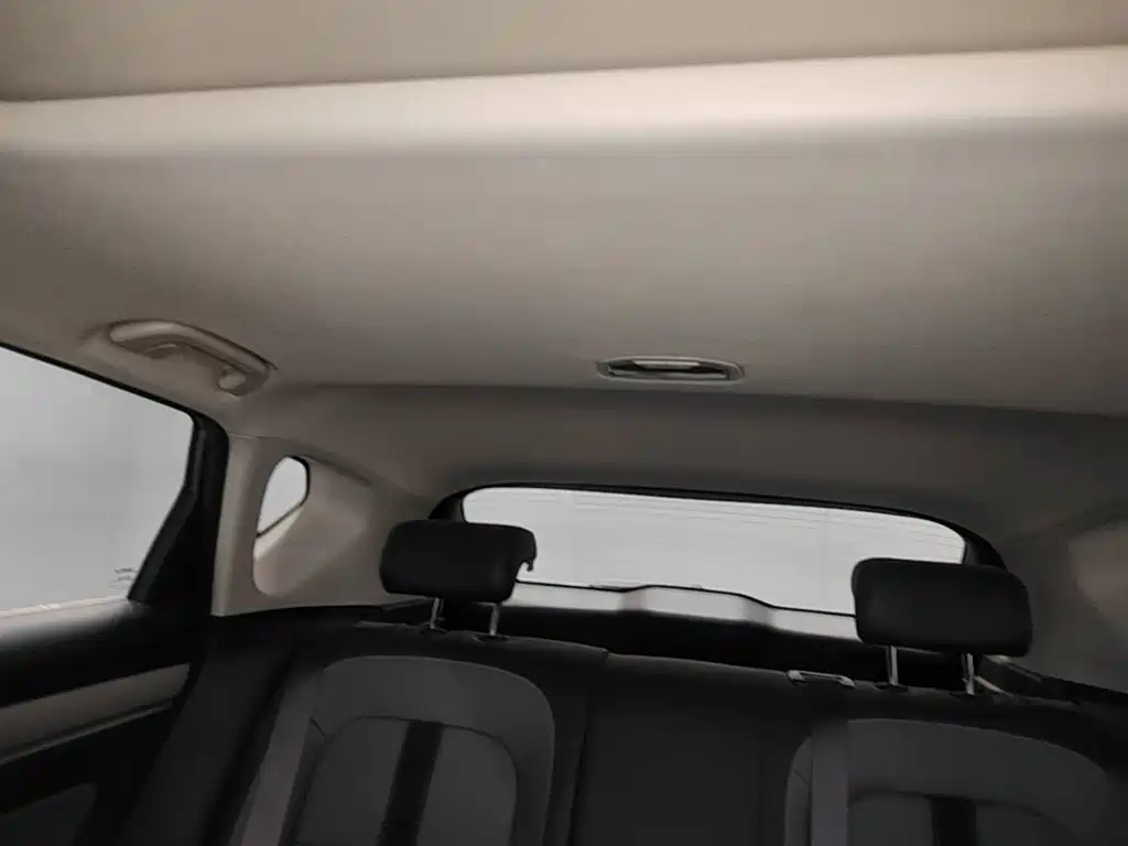 Photo 18 - Geely Binyue