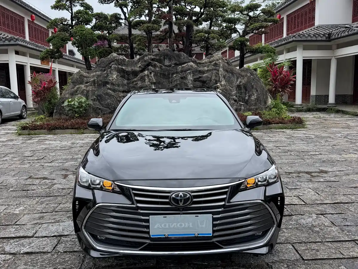 Toyota Avalon 2019 2.0L XLE Premium Edition (China VI) фото 2