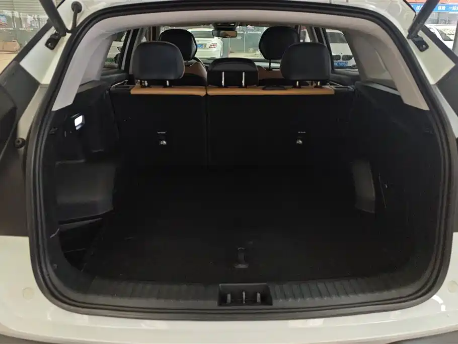 GEELY AUTOMOBILE BOYUE L