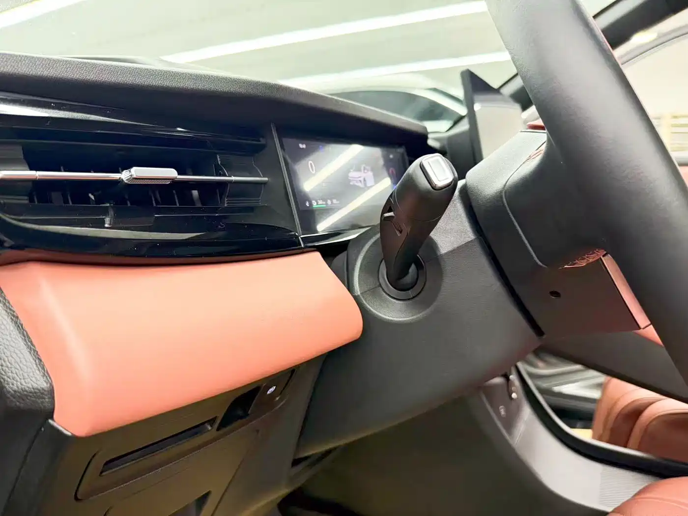 Geely Boyue REV 2026 2026 Extended Range Base Model