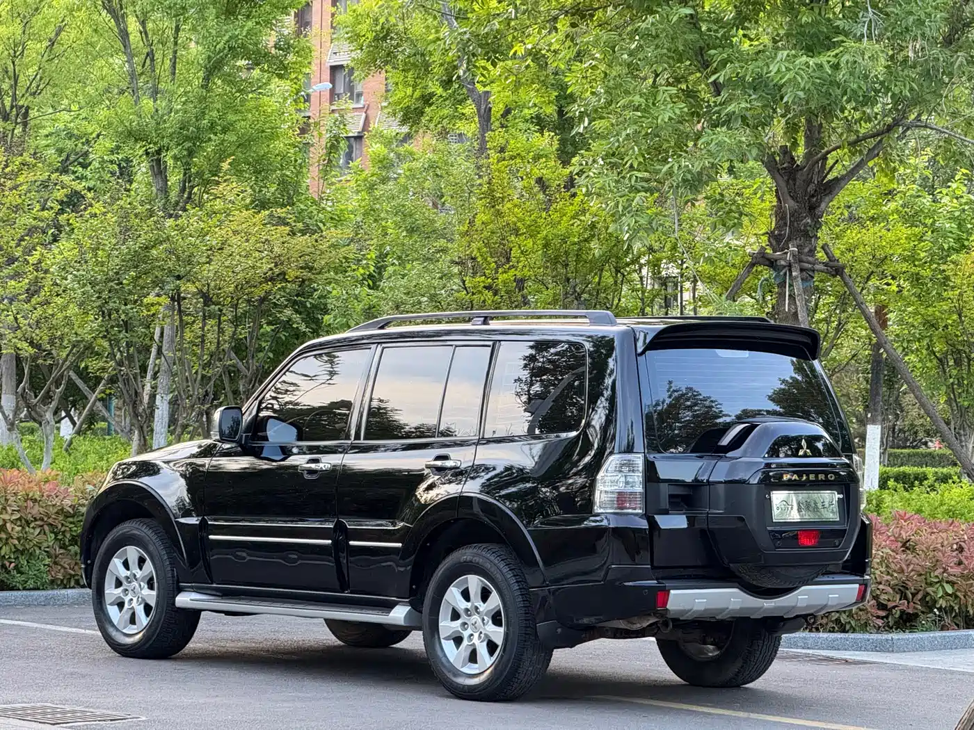 Mitsubishi Pajero (Import) 2018 3.0L Automatic Luxury Edition фото 13
