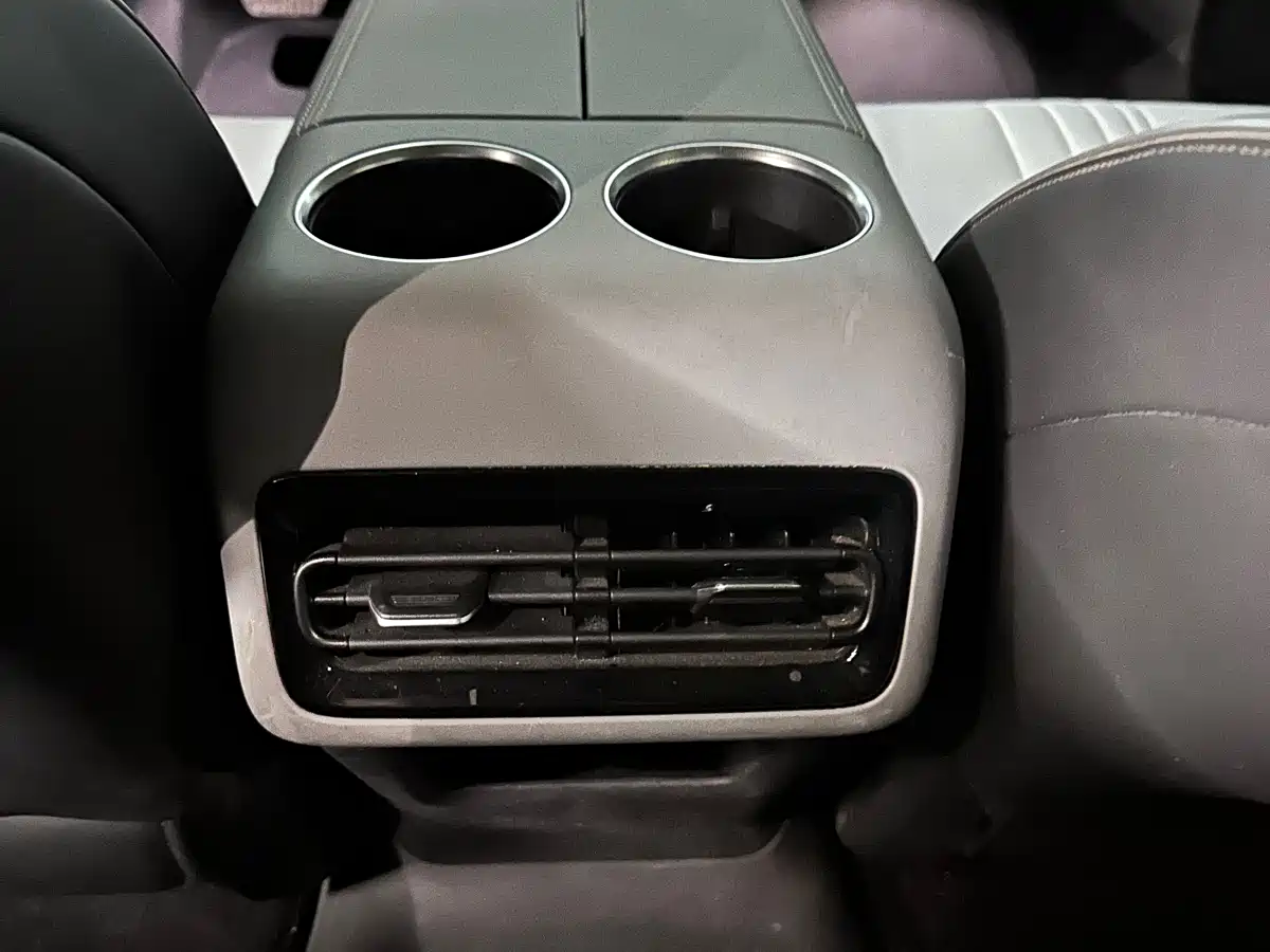 GEELY GALAXY GALAXY E8