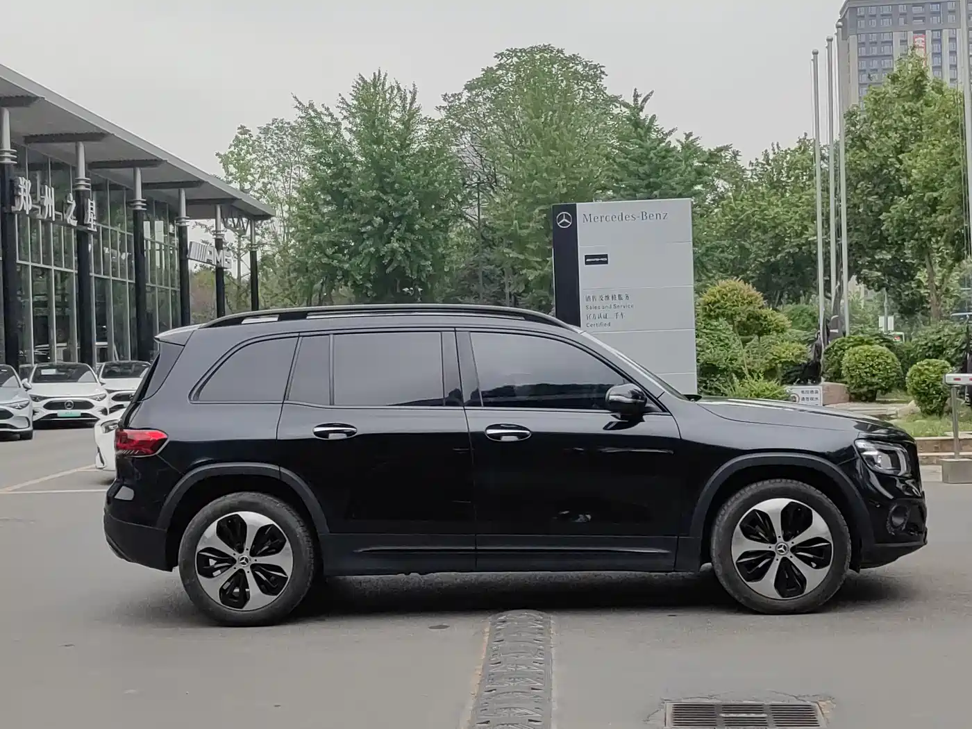 Mercedes-Benz GLB 2023 GLB 220 4MATIC фото 4