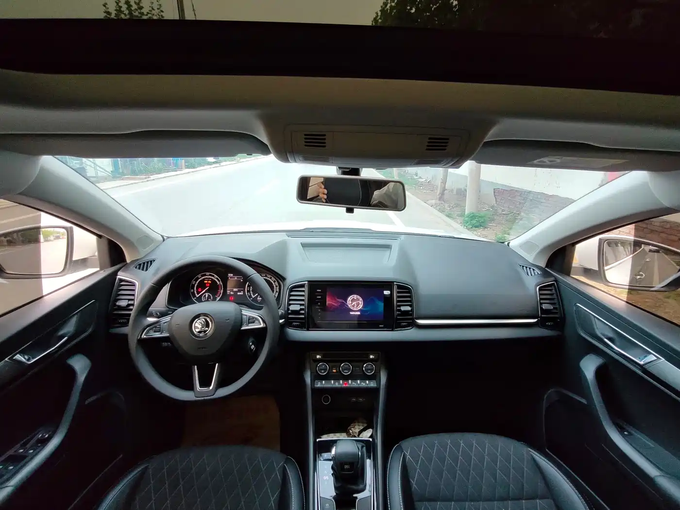 Škoda Karoq 2019 TSI280 Smart Drive Luxury Edition China VI фото 7