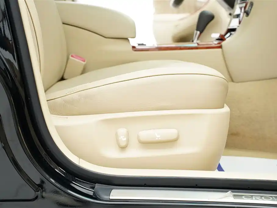 Toyota Crown 2007 2006 2.5L Royal Leather Edition