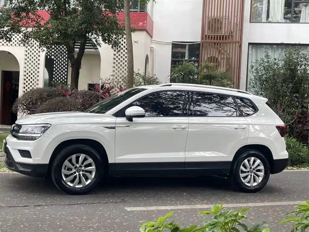 Фото 25 - Volkswagen Tharu