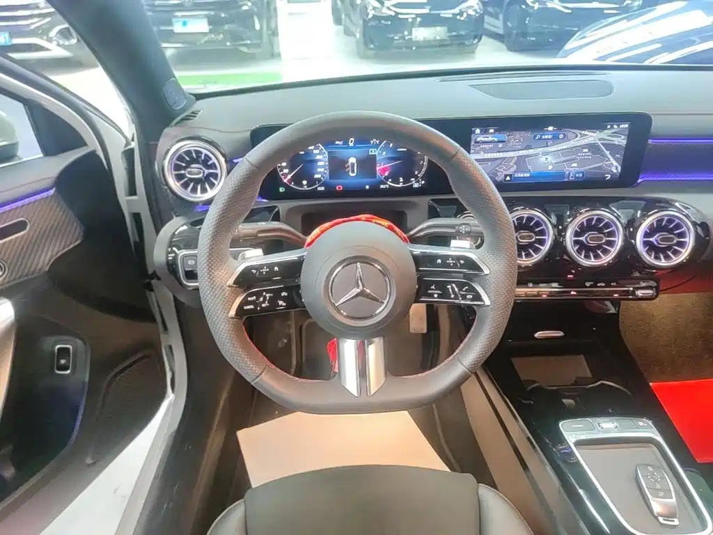 Mercedes-Benz A-Class 2025 2025 A 200 L Fashion Edition