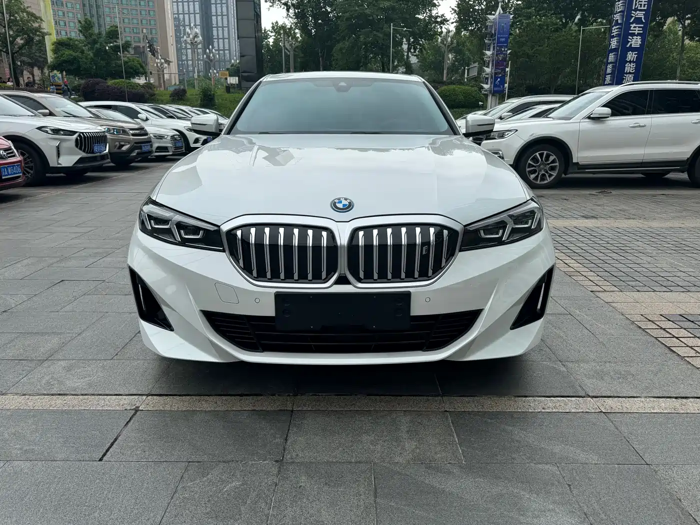 BMW i3 2024 eDrive 35 L фото 2