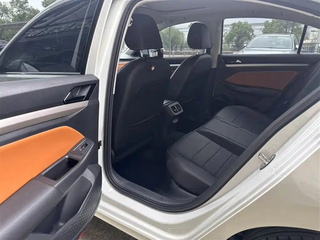 Volkswagen Bora 2023 200TSI DSG Yuexing PRO Edition фото 14