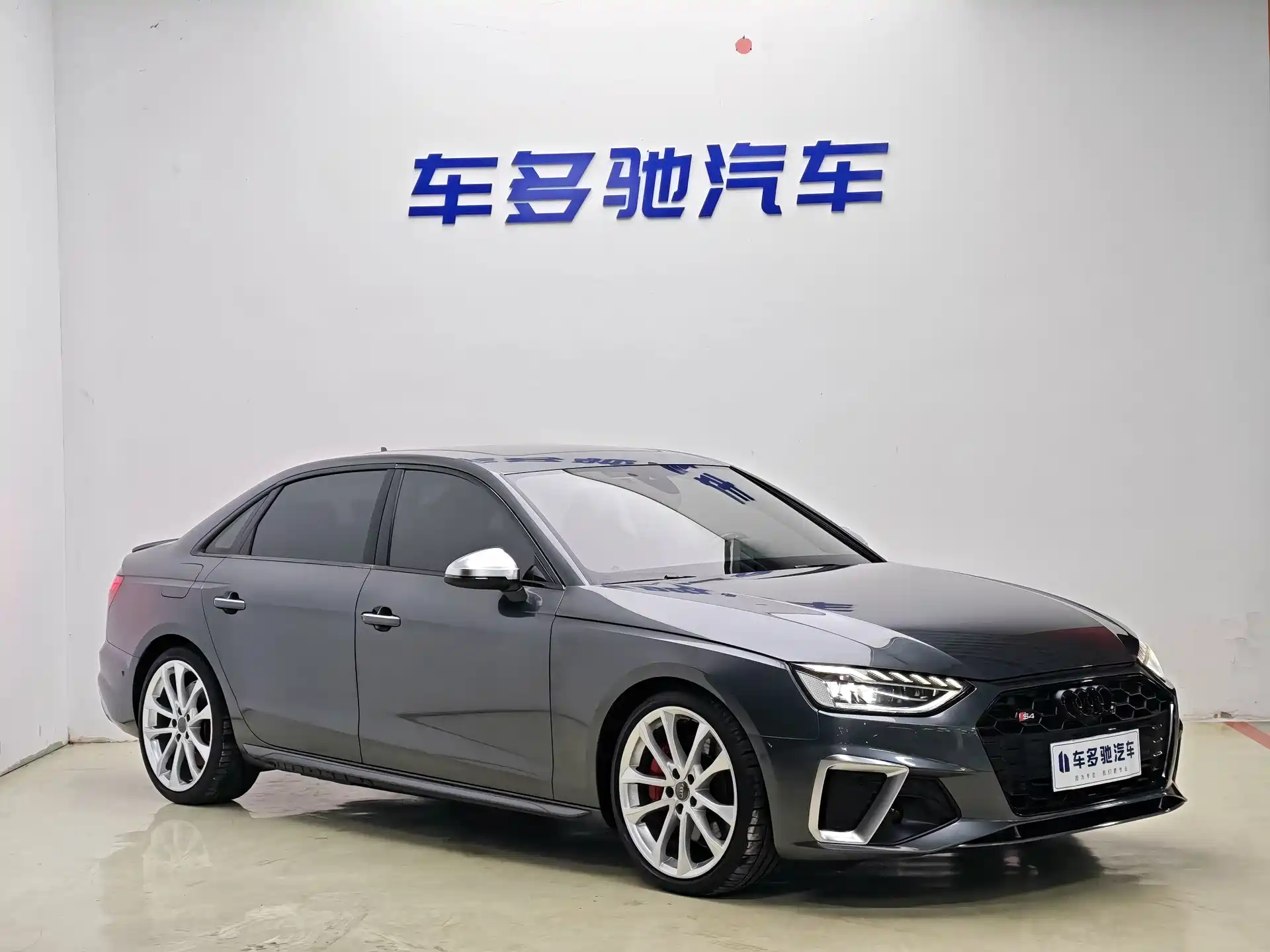 Фото 3 - Audi A4L