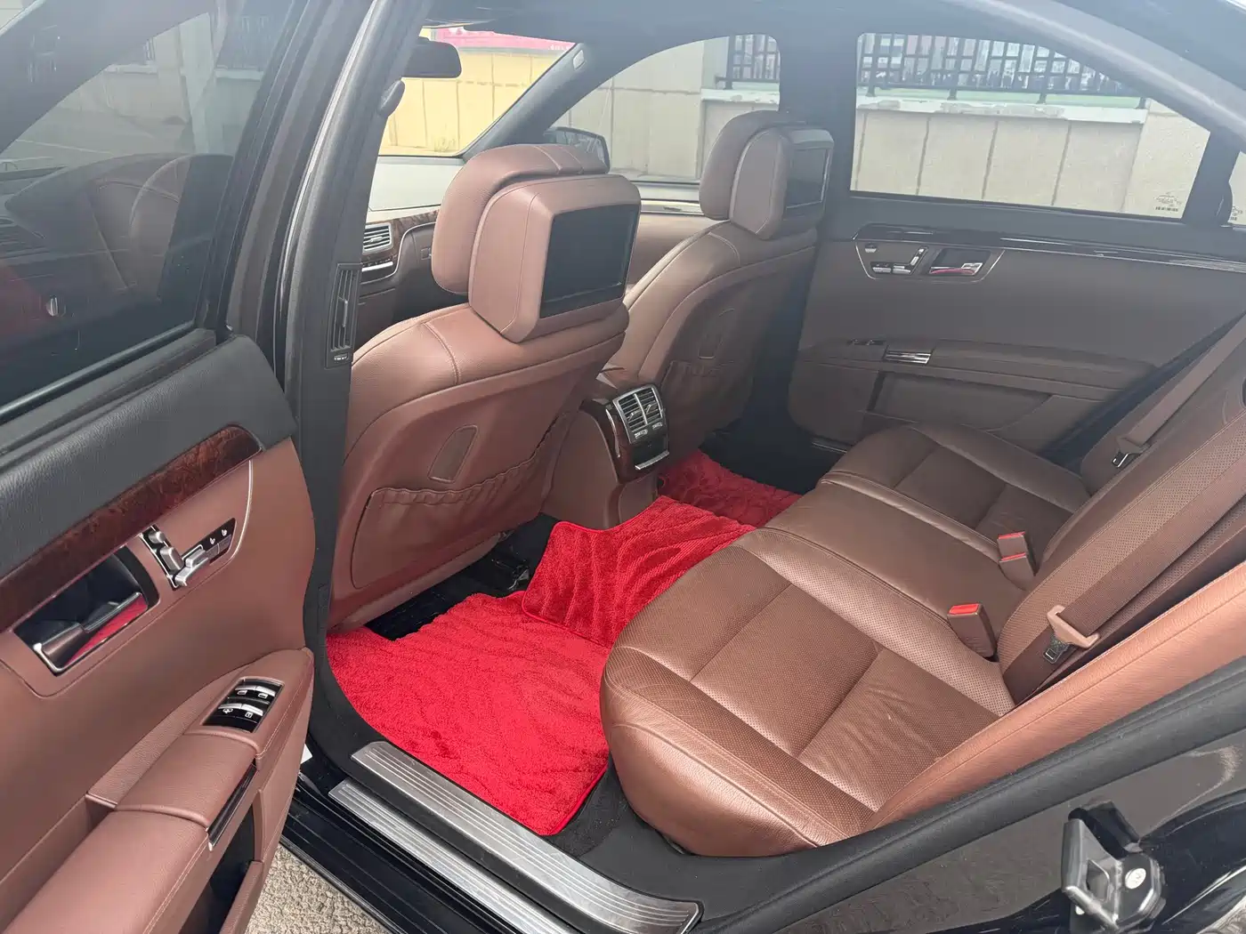 Mercedes-Benz S-Class 2012 S 300 L Luxury Grand Edition фото 5