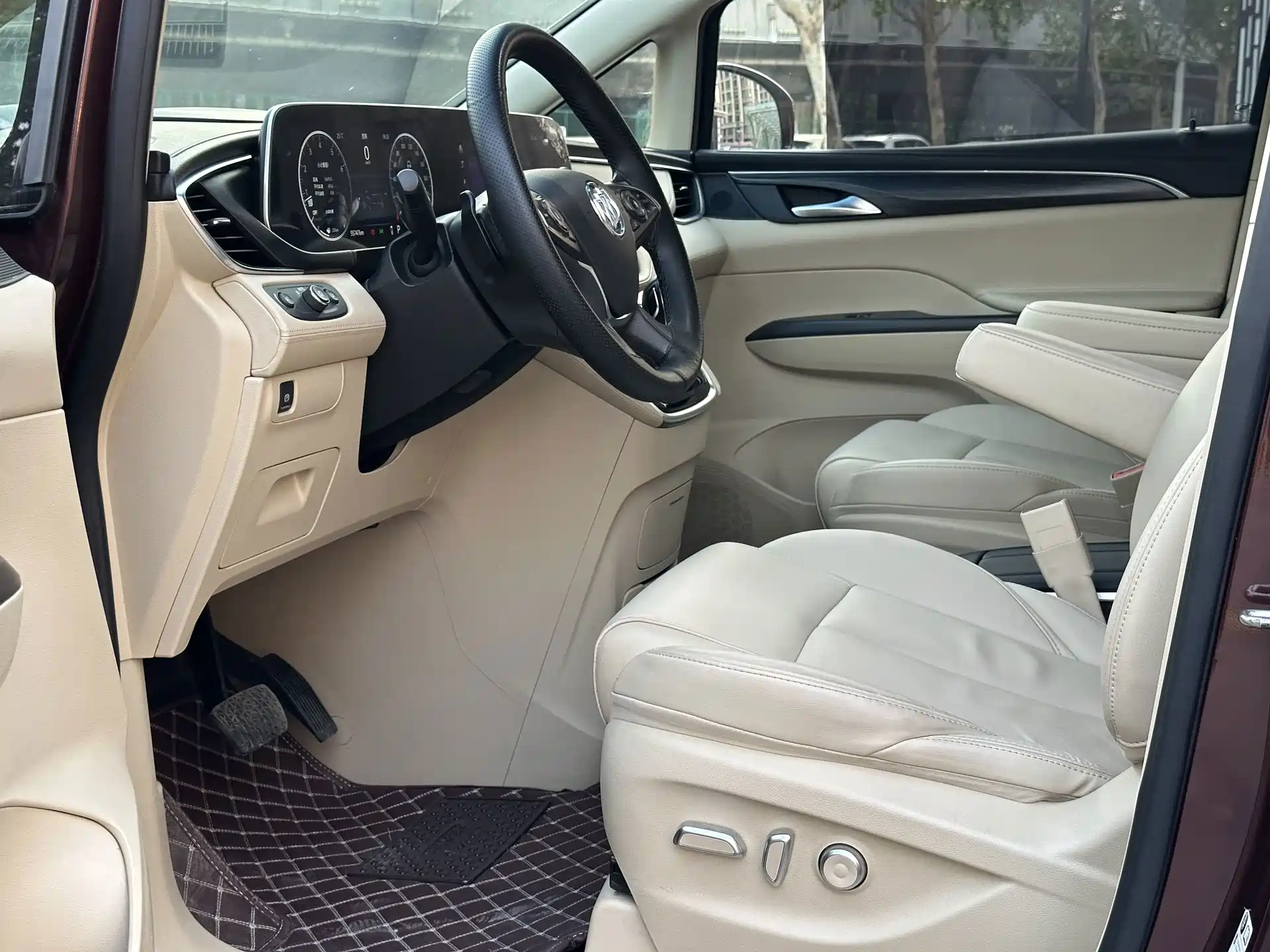 Фото 3 - Buick GL8