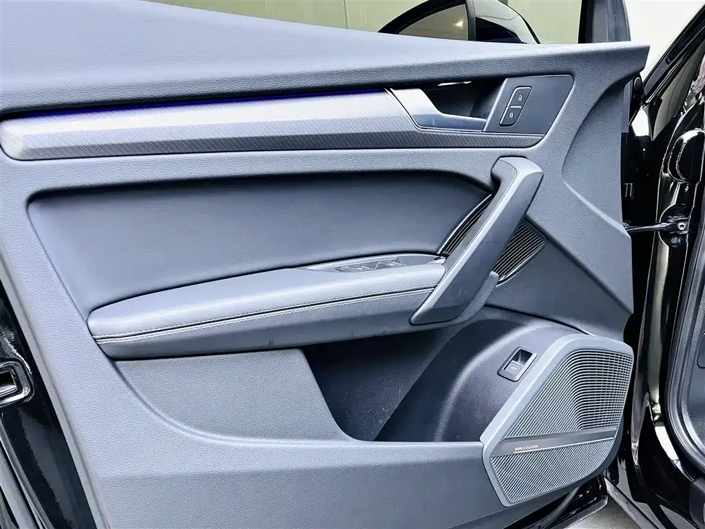 Audi Q5L 2022 40T Luxury Dynamic фото 11