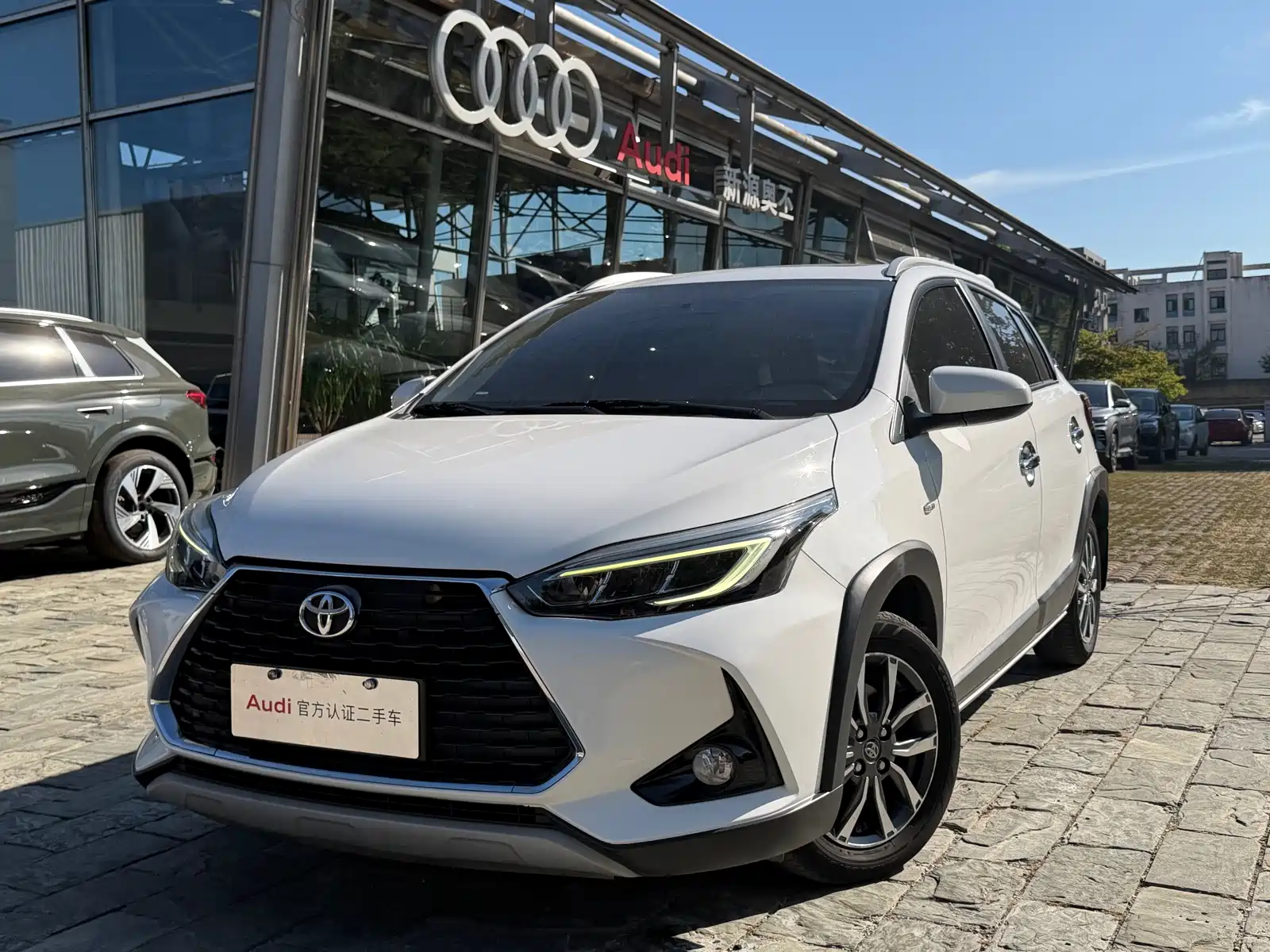 Photo 1 - Toyota YARiS L Zhi Xuan