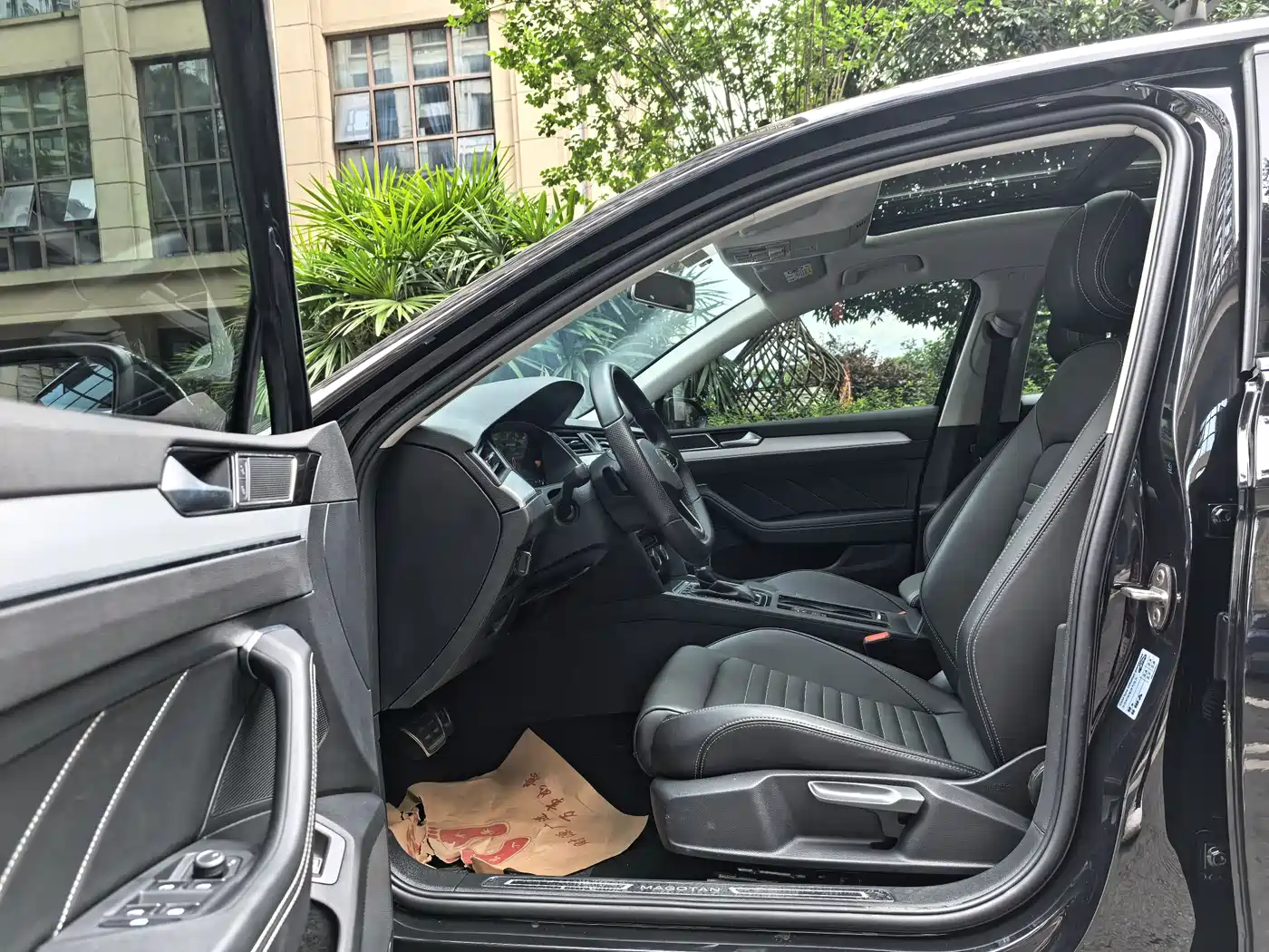 Volkswagen Magotan 2023 2 Million Units Commemorative Edition 280TSI DSG Comfort фото 5
