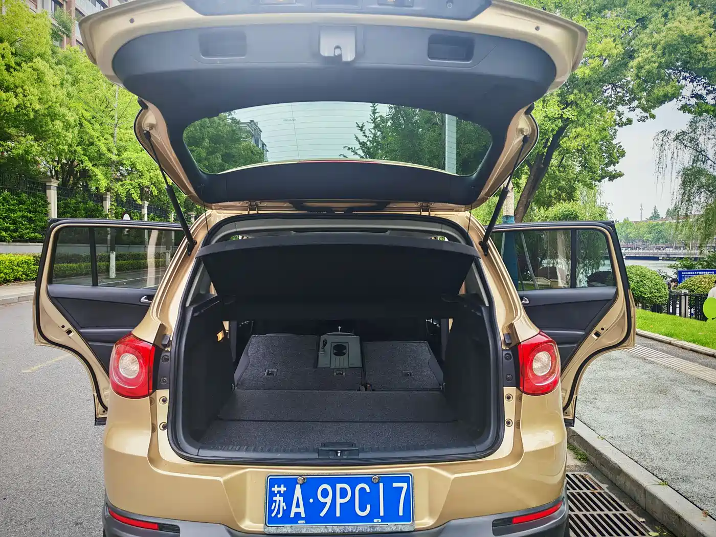Volkswagen Tiguan 2013 2.0TSI Auto 4WD Luxury Edition фото 22
