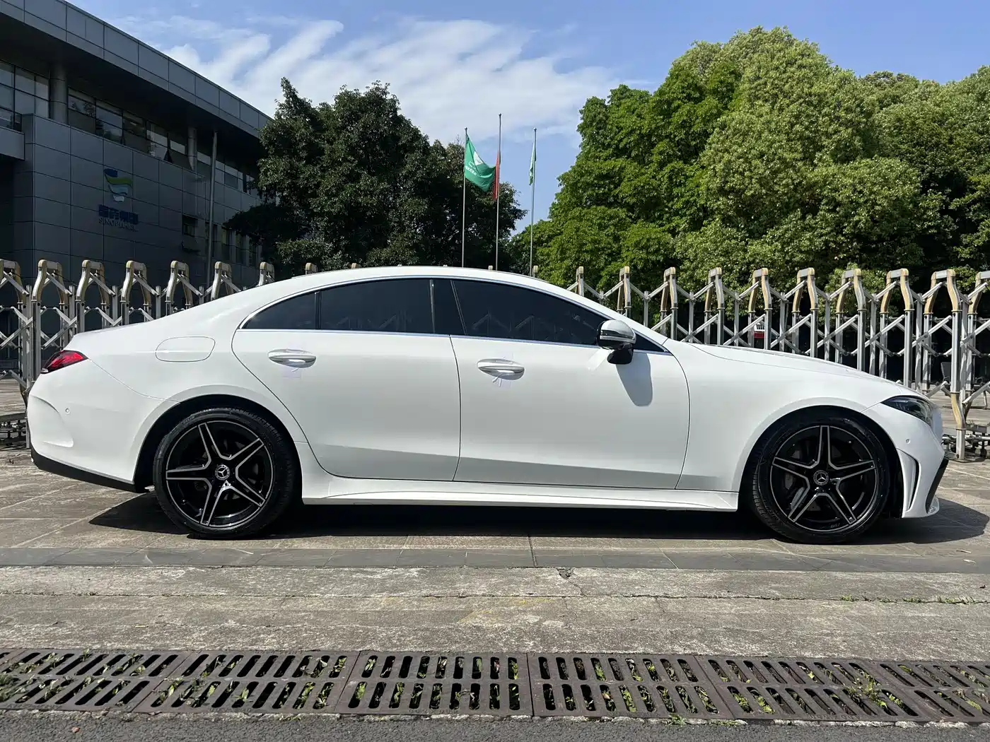 MERCEDES-BENZ CLS