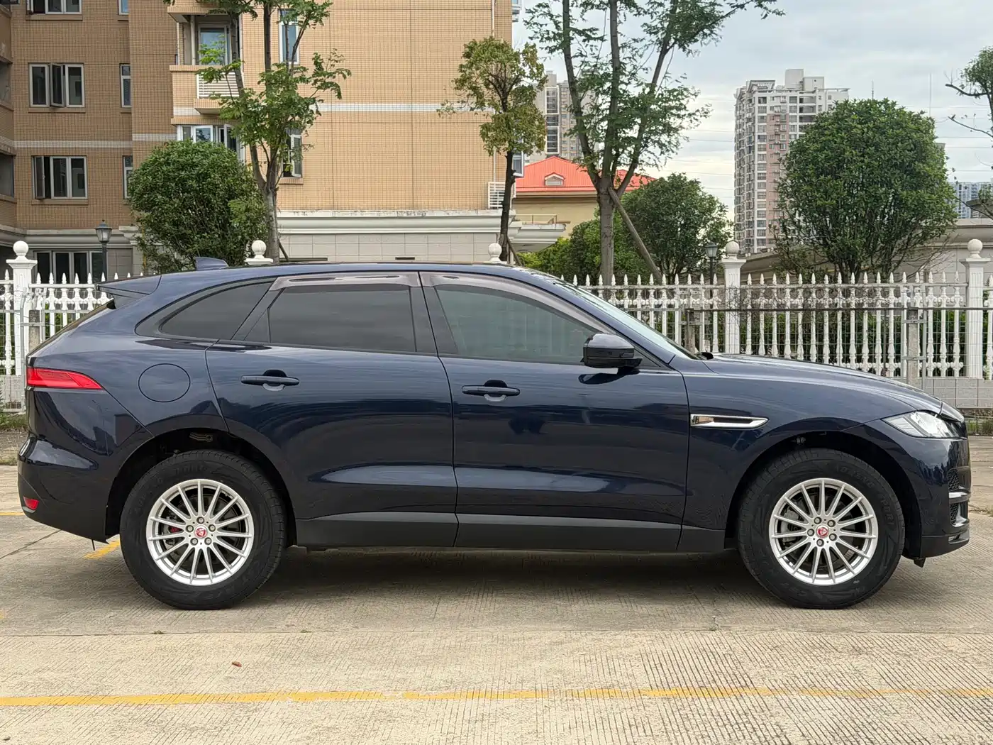 Jaguar F-PACE 2018 2018 2.0T 2WD Urban Premium Edition