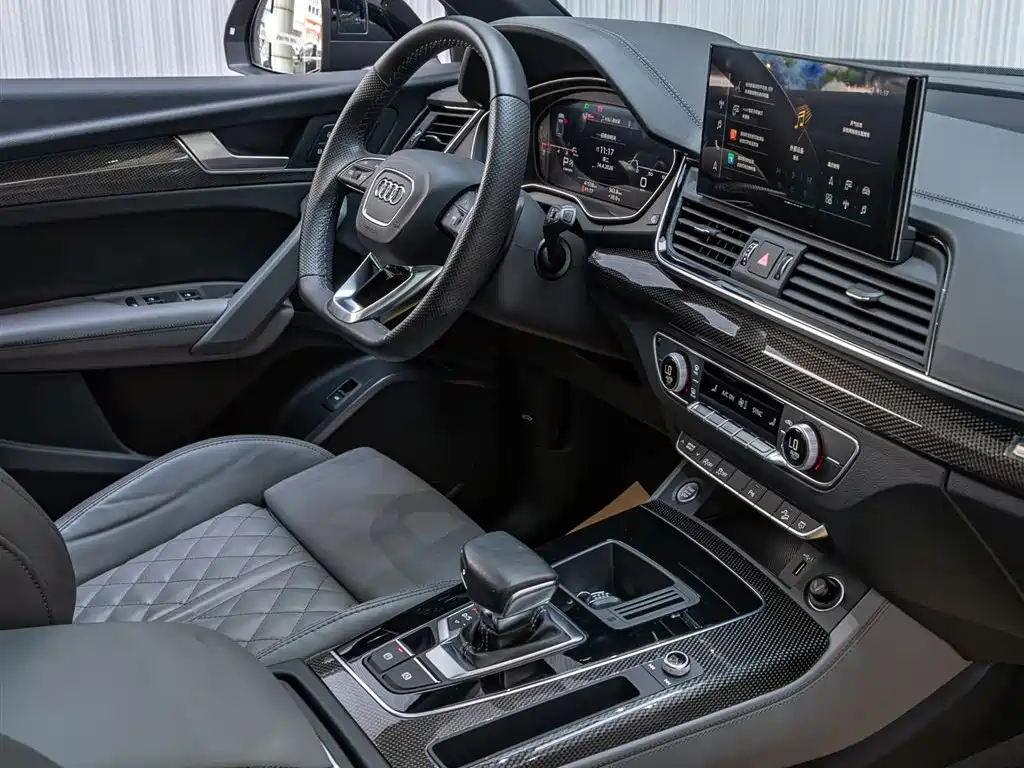 AUDI Q5L SPORTBACK