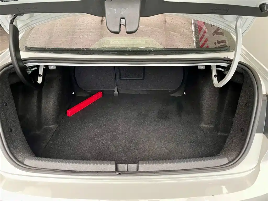 Volkswagen Sagitar 2018 280TSI DSG Comfort фото 15